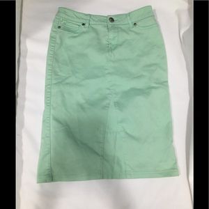 Express jean skirt super cute size 8